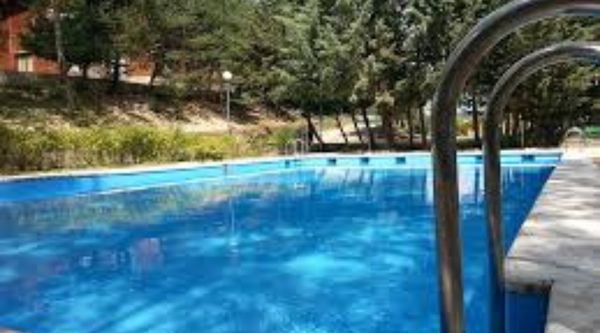 Piscina de los viajes escolares en Segovia